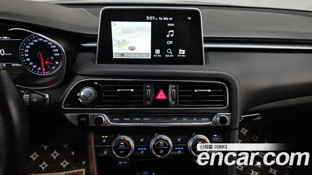 Genesis G70 2018 — Şəkil 9/33