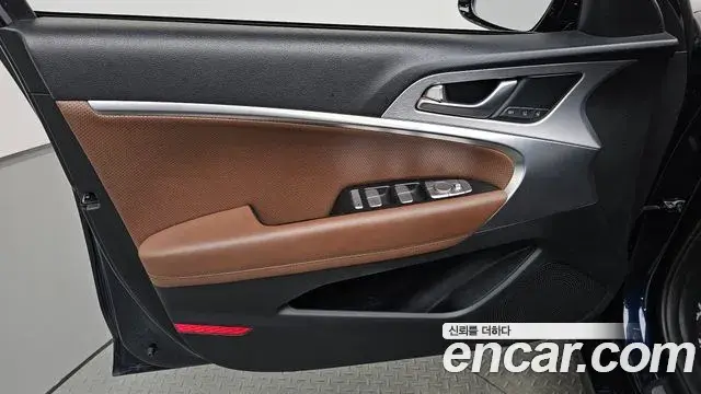 Genesis G70 2018 — Şəkil 23/33
