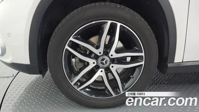 Mercedes-Benz GLA-Class 2019 — ფოტო 12/31