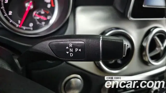 Mercedes-Benz GLA-Class 2019 — ფოტო 3/31