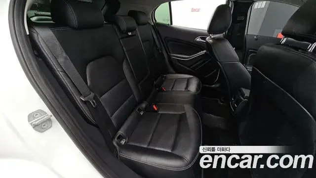 Mercedes-Benz GLA-Class 2019 — ფოტო 30/31