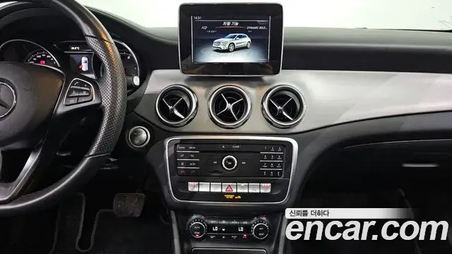 Mercedes-Benz GLA-Class 2019 — ფოტო 17/31