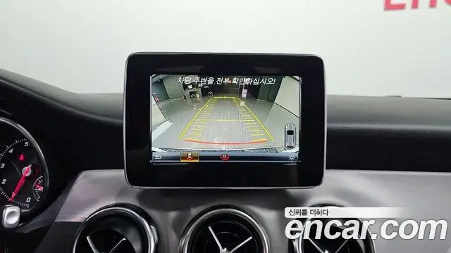 Mercedes-Benz GLA-Class 2019 — ფოტო 29/31