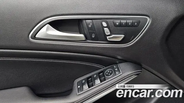 Mercedes-Benz GLA-Class 2019 — ფოტო 27/31