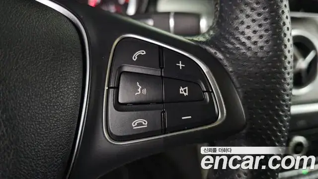 Mercedes-Benz GLA-Class 2019 — ფოტო 7/31