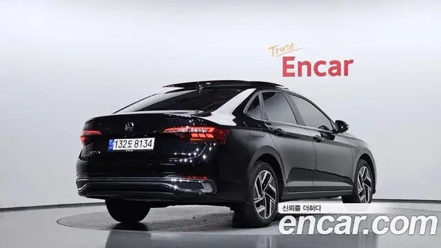 Volkswagen Jetta 2024 — ფოტო 12/32