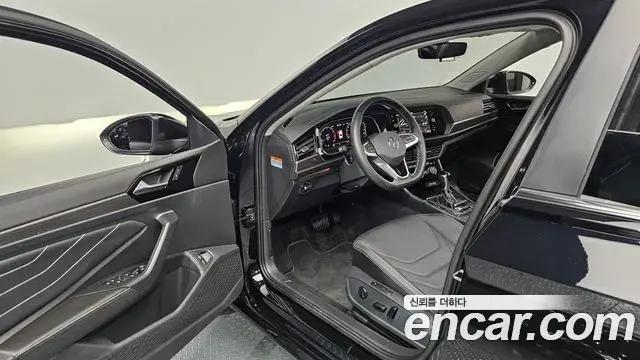 Volkswagen Jetta 2024 — ფოტო 11/32