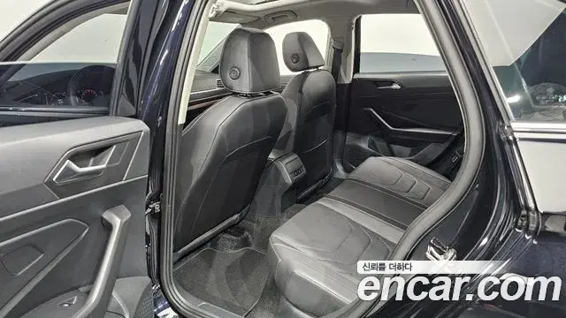 Volkswagen Jetta 2024 — ფოტო 8/32