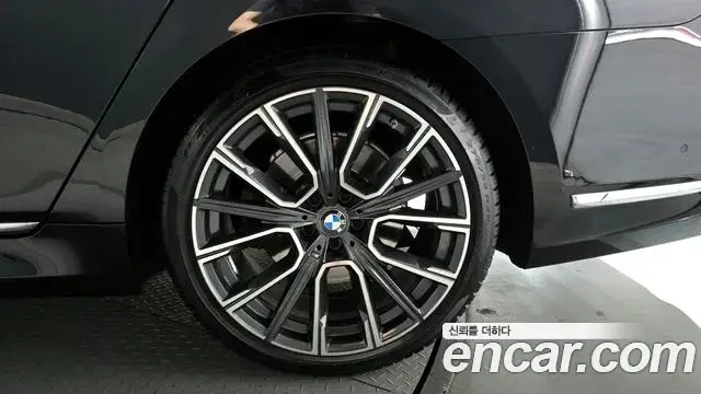 BMW 7 Series 2021 — Şəkil 14/30
