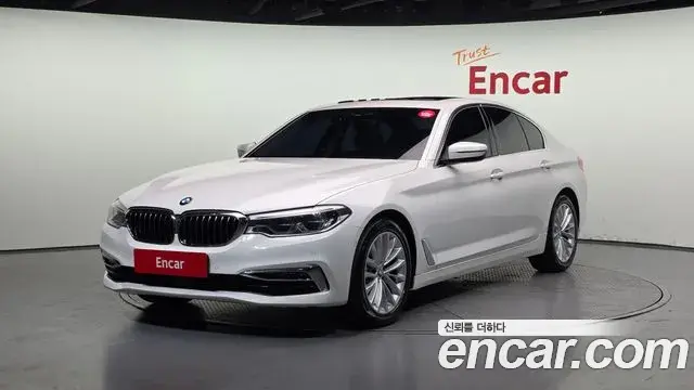 BMW 5 Series 2019 — Photo 15/20