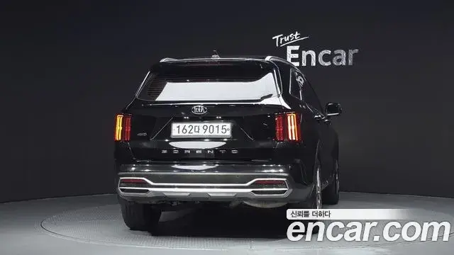 Kia Sorento 2020 — Фото 4/20