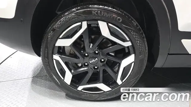 Kia Seltos 2024 — ფოტო 20/20