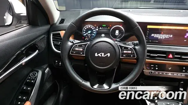 Kia Seltos 2024 — ფოტო 4/20