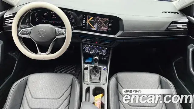 Volkswagen Jetta 2024 — ფოტო 21/31