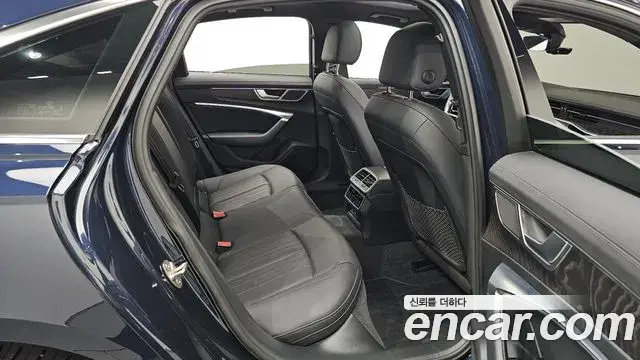 Audi A6 2022 — Şəkil 18/33