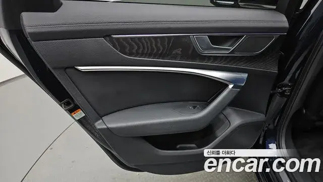 Audi A6 2022 — Şəkil 23/33