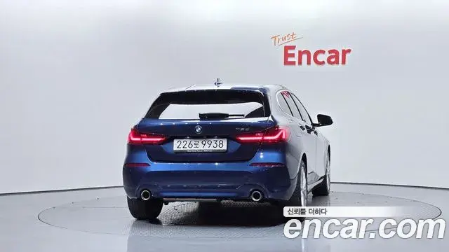 BMW 1 Series 2021 — ფოტო 20/32