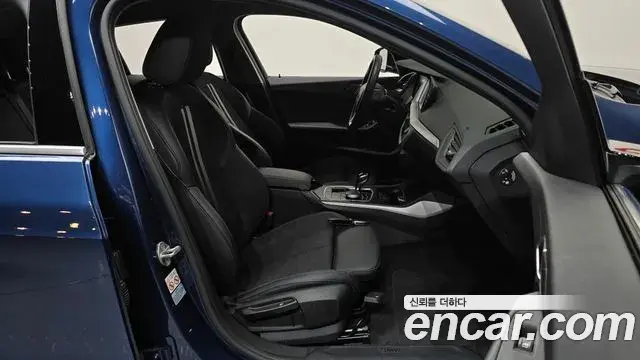 BMW 1 Series 2021 — ფოტო 31/32