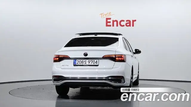 Volkswagen Jetta 2024 — Şəkil 10/31