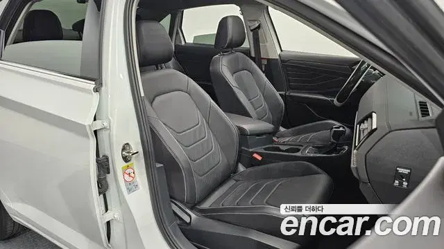 Volkswagen Jetta 2024 — Şəkil 18/31