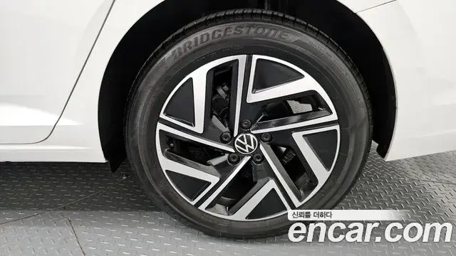 Volkswagen Jetta 2024 — Şəkil 11/31