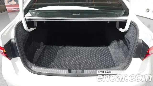 Volkswagen Jetta 2024 — Şəkil 19/31