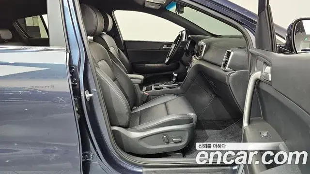 Kia Sportage The Bold 2018 — Photo 10/34