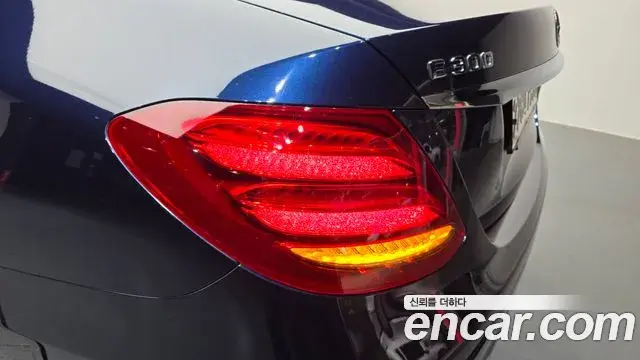 Mercedes-Benz E-Class 2019 — Şəkil 15/30