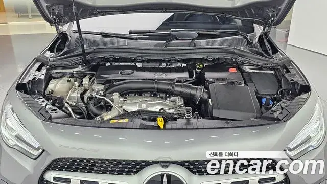 Mercedes-Benz GLA-Class 2023 — Şəkil 6/30