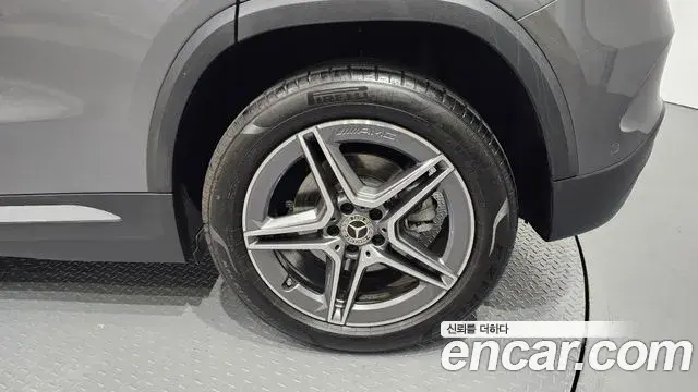 Mercedes-Benz GLA-Class 2023 — Şəkil 29/30