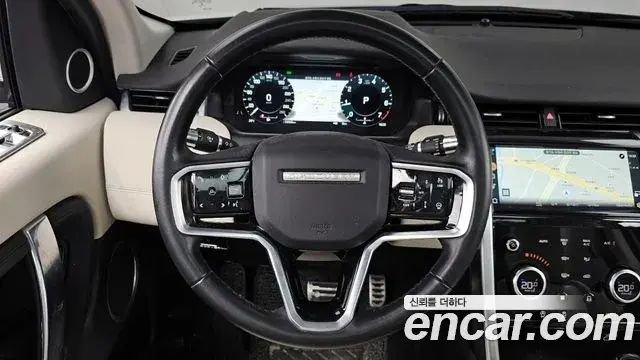 Land Rover Discovery Sport 2021 — Фото 13/20