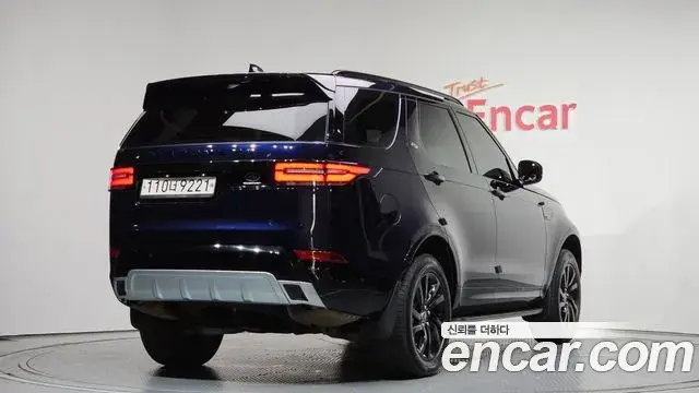Land Rover Discovery 5 2020 — ფოტო 11/20