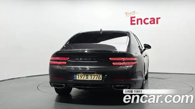 Genesis G80 2022 — Photo 6/20