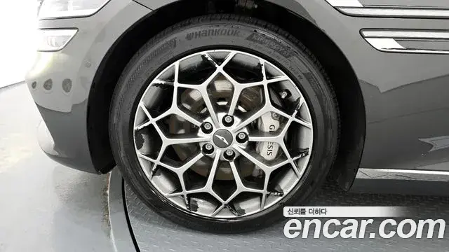 Genesis G80 2022 — Photo 10/20
