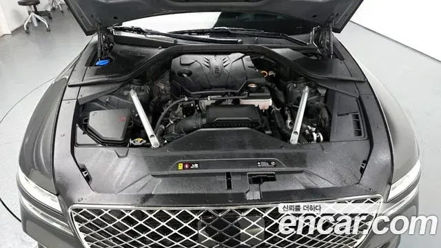 Genesis G80 2022 — Photo 16/20