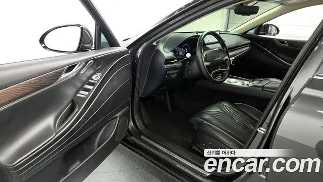 Genesis G80 2022 — Photo 19/20