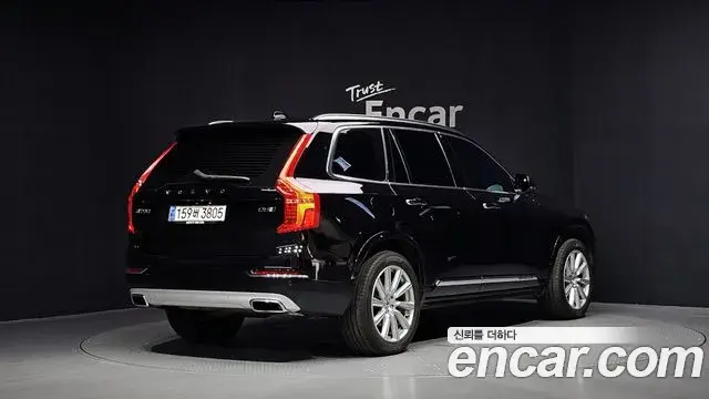 Volvo XC90 2019 — Фото 2/20