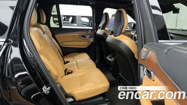 Volvo XC90 2019 — Фото 12/20