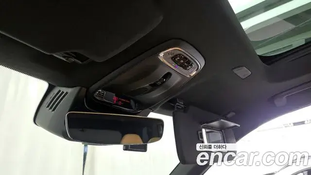 Volvo XC90 2019 — ფოტო 11/37