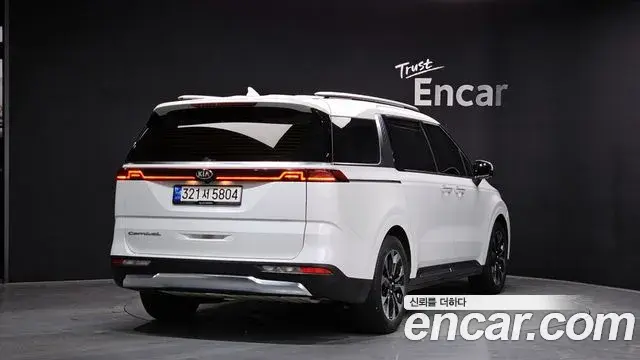 Kia Carnival 2020 — Фото 2/20