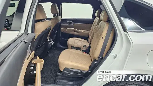 Kia Sorento 2023 — ფოტო 14/30