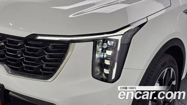 Kia Sorento 2023 — ფოტო 13/30