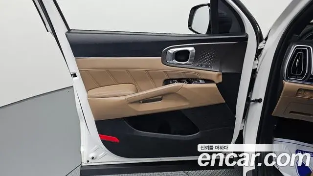Kia Sorento 2023 — ფოტო 1/30