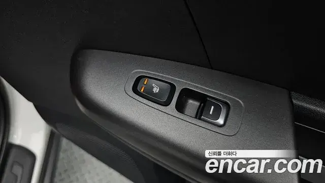 Kia Sportage The Bold 2021 — Şəkil 17/34