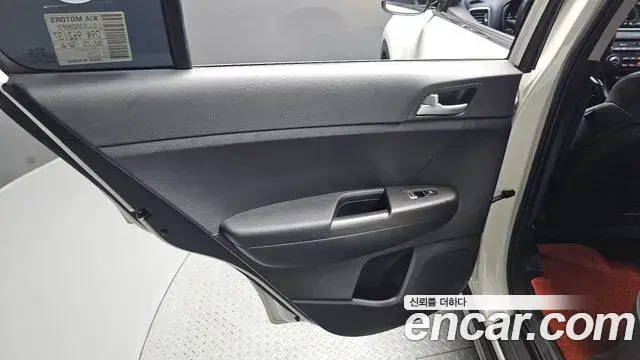Kia Sportage The Bold 2021 — Şəkil 22/34