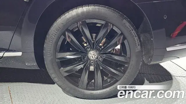 Volkswagen Arteon 2019 — Şəkil 6/39