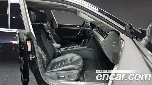 Volkswagen Arteon 2019 — Şəkil 10/39