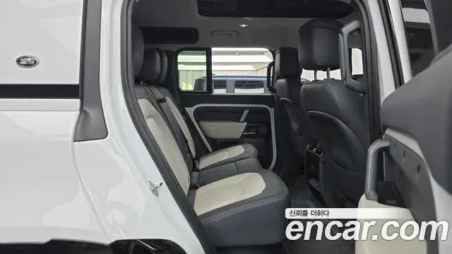 Land Rover Defender 2024 — Şəkil 25/31