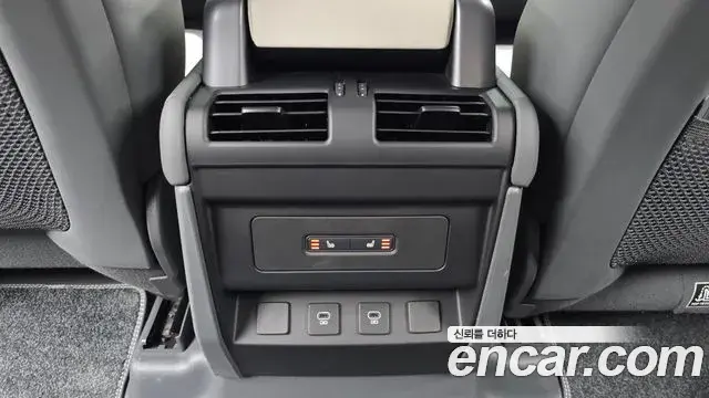 Land Rover Defender 2024 — Şəkil 13/31
