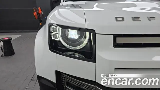Land Rover Defender 2024 — Şəkil 27/31